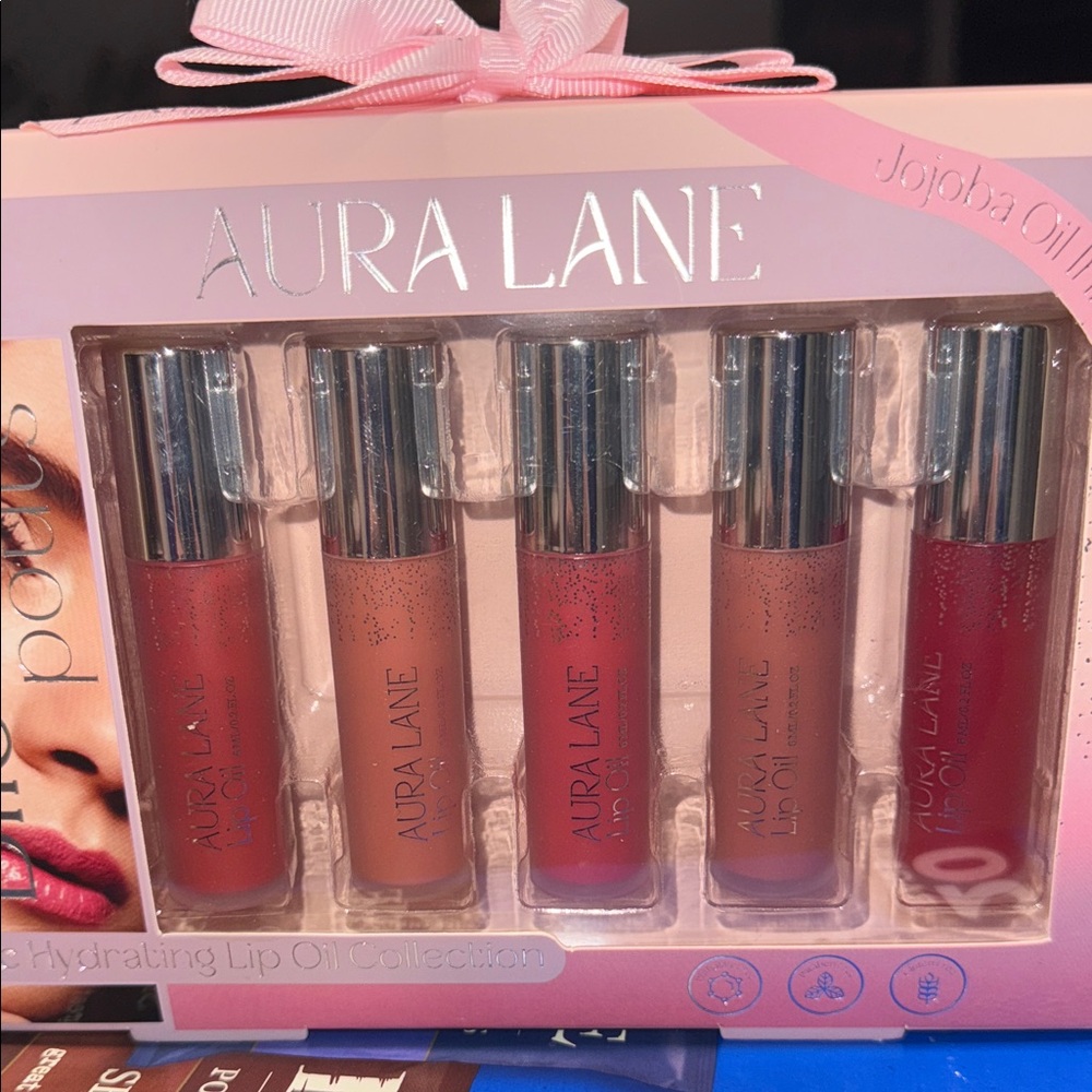 Aura Lane Hydrating Lip Oil Collection - Pink & Red Shades